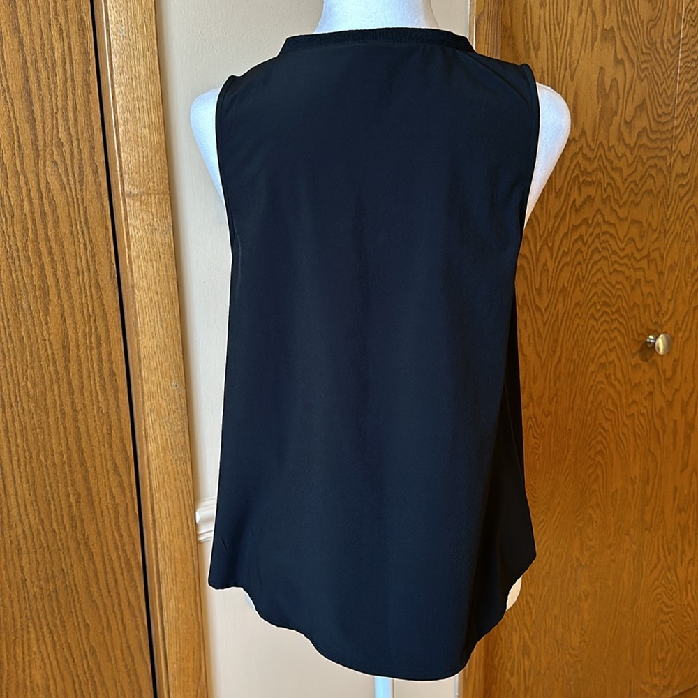 Set Of Three Tops One From Universal Thread And T… - image 6